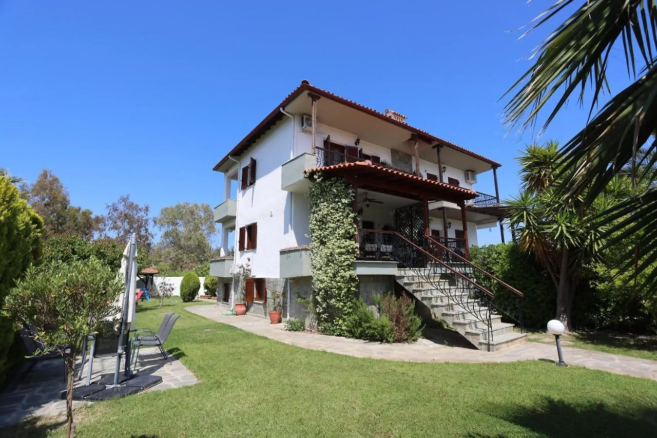 Villa Beta - 5Min Walk To Beach, Bbq, Parking Pefkochori Yunanistan