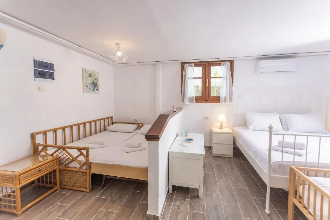 Villa Beta - 5Min Walk To Beach, Bbq, Parking Pefkochori Yunanistan